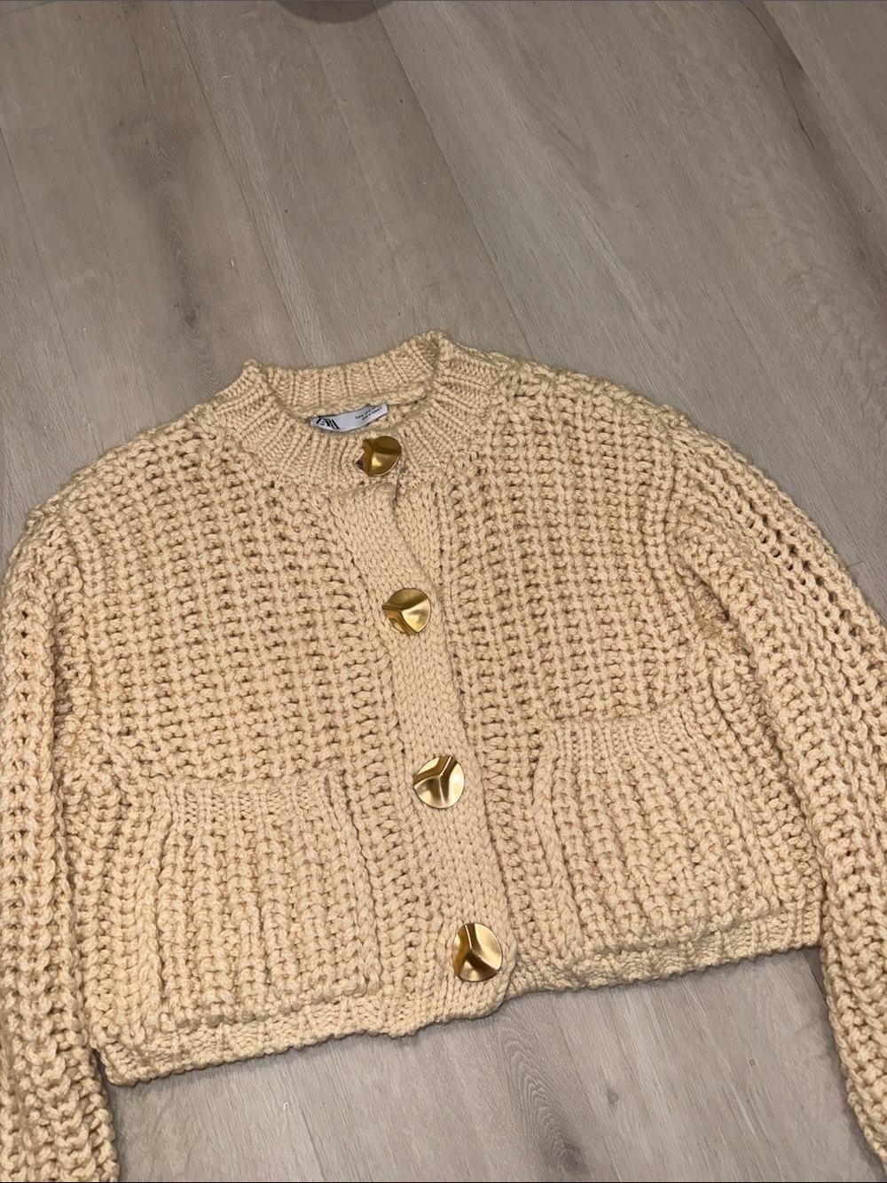 Zara Cream Chunky Knit Cropped Cardigan with Gold Buttons - Picture 2 of 5